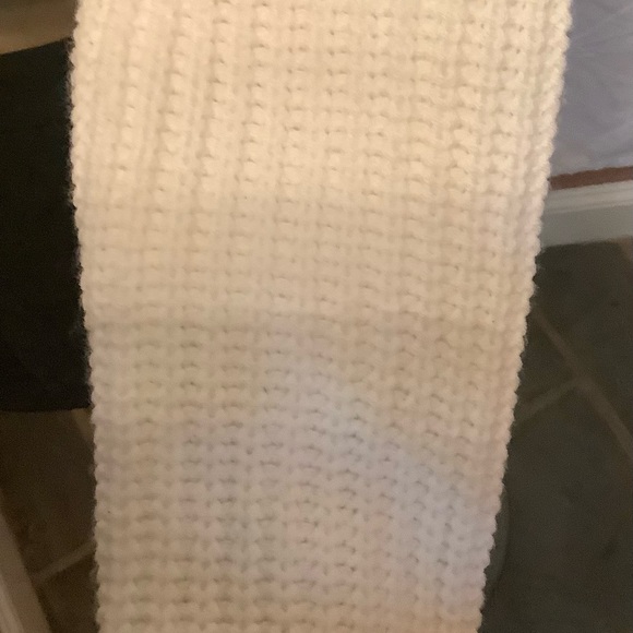 Coquette Women’s Full Tilt White Cropped Crew Neck Sweater - Picture 6 of 8